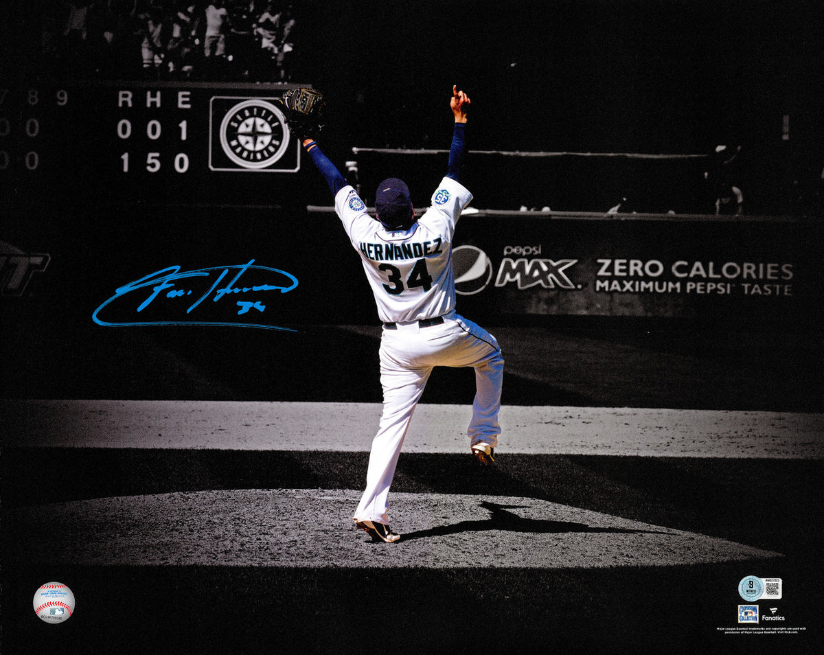 Felix Hernandez Autographed 16x20 Photo Seattle Mariners Beckett BAS Witness Stock #262500