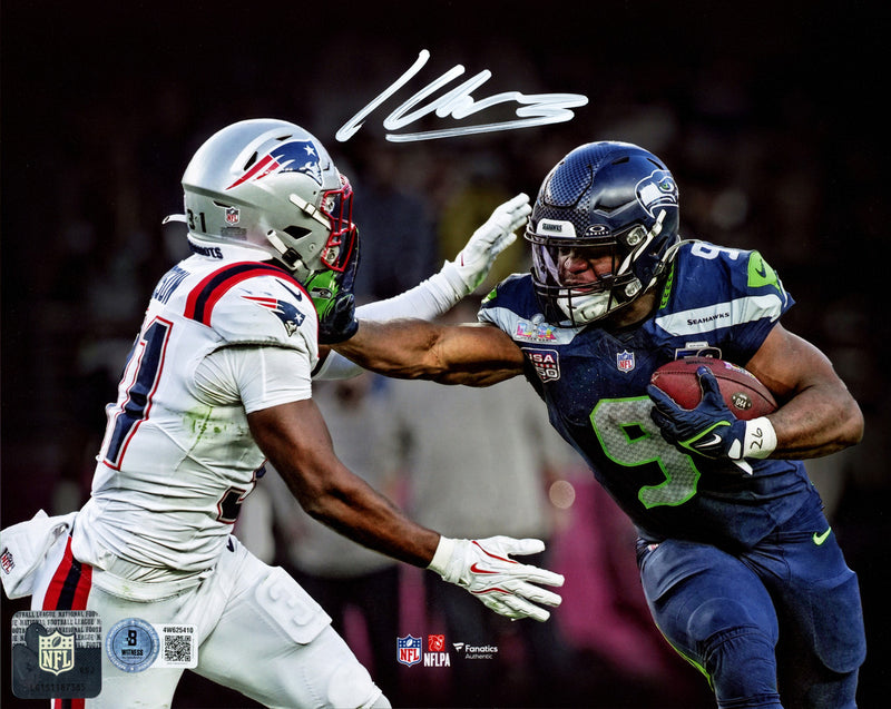 Kenneth Walker III Autographed 8x10 Photo Seattle Seahawks Beckett BAS Witness Stock #262405