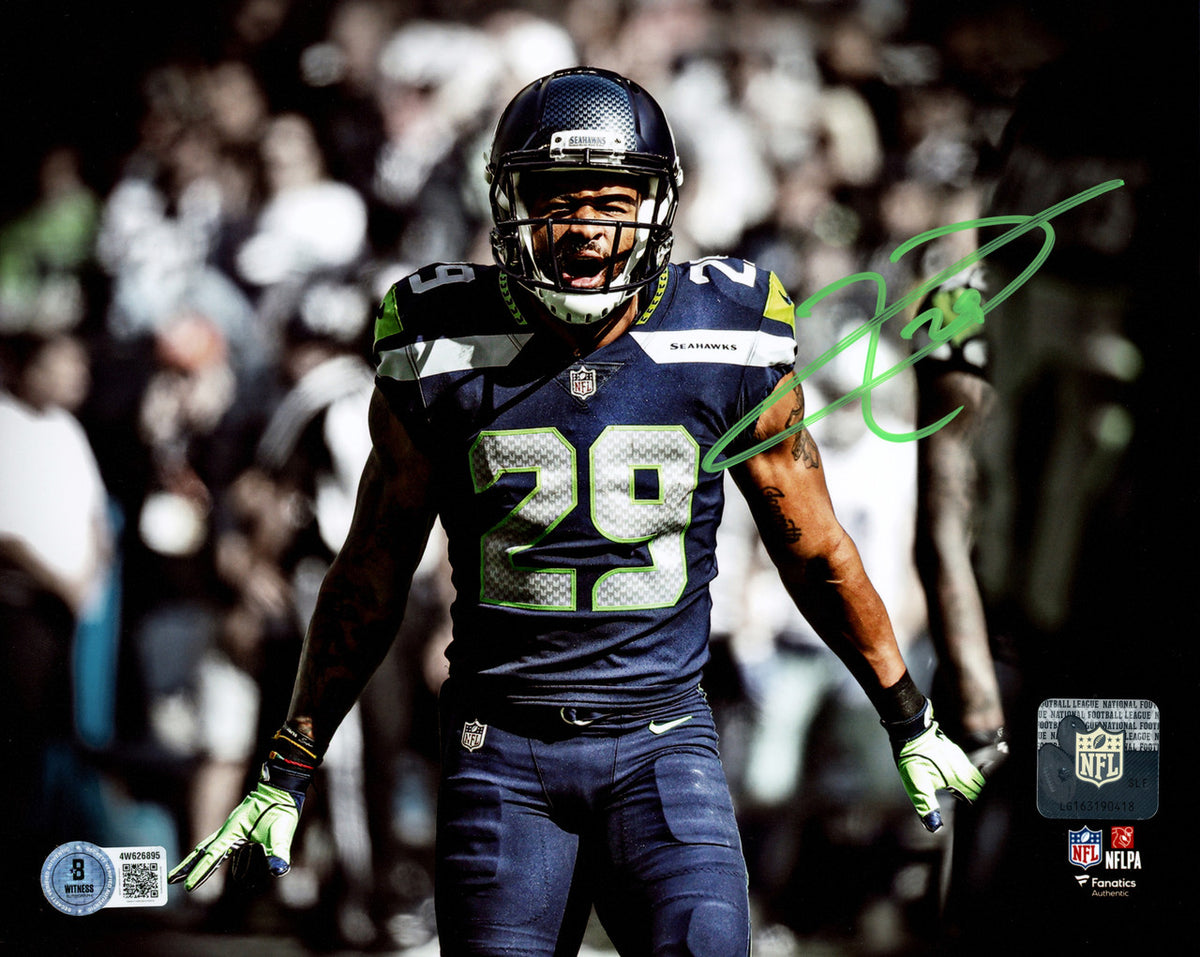Earl Thomas III Autographed 8x10 Photo Seattle Seahawks Beckett BAS Witness Stock #262456