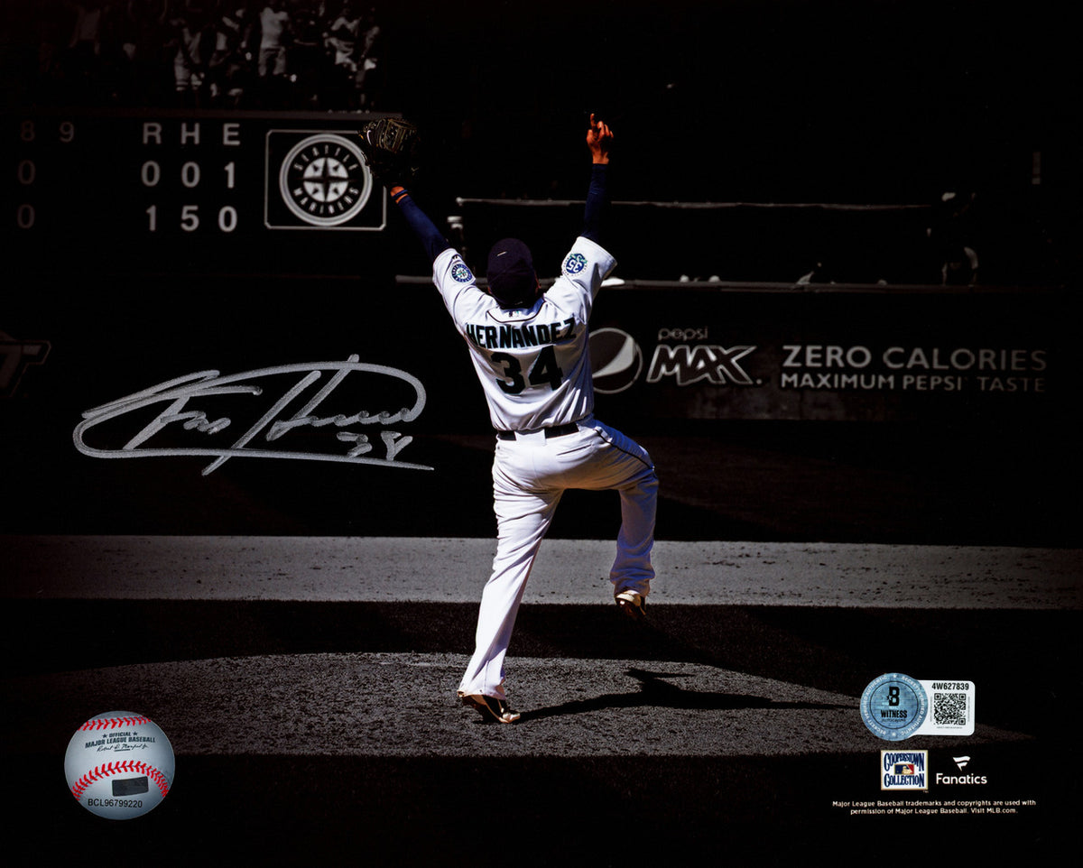 Felix Hernandez Autographed 8x10 Photo Seattle Mariners Beckett BAS Witness Stock #262498