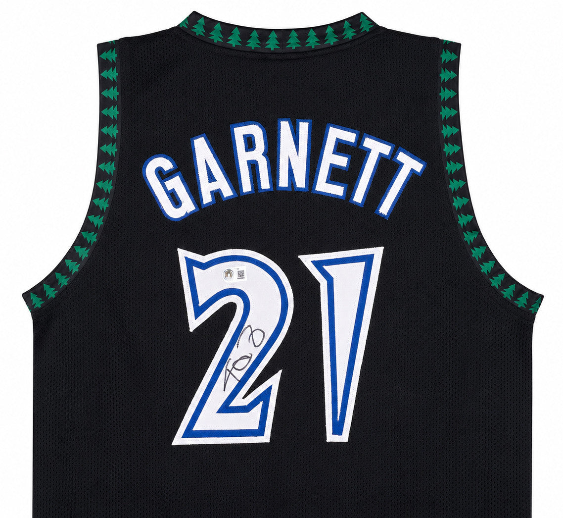 Minnesota Timberwolves Kevin Garnett Autographed Black Jersey Beckett BAS Witness Stock #265800