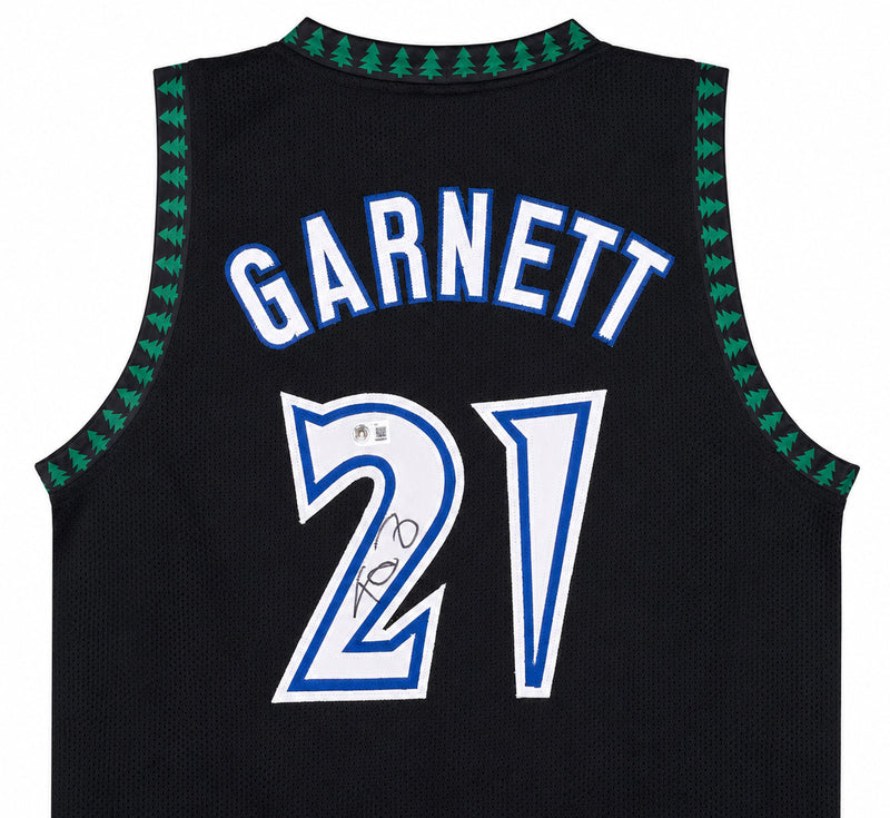 Minnesota Timberwolves Kevin Garnett Autographed Black Jersey Beckett BAS Witness Stock #265800