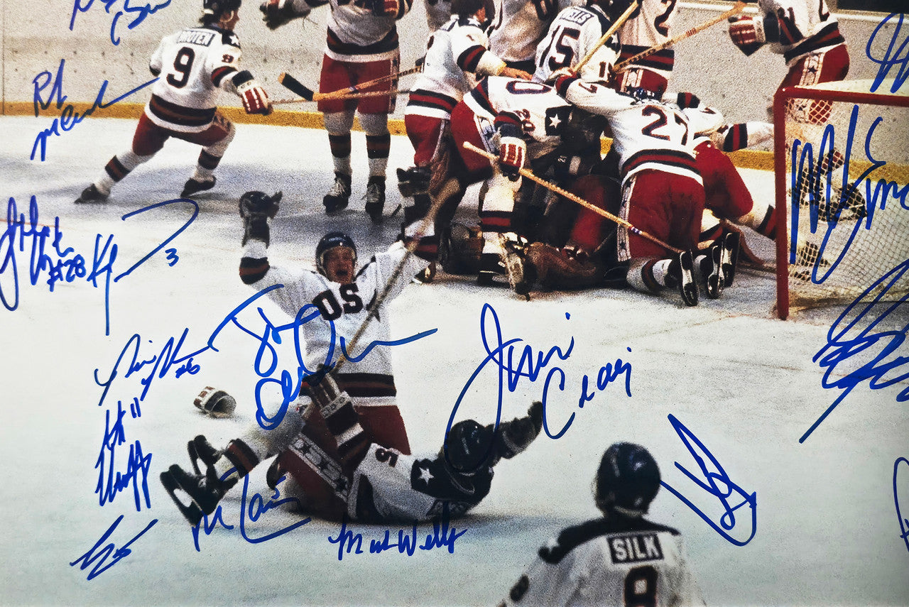 1980 Team USA Miracle on Ice Autographed Framed 16x20 Photo With 19 Signatures Beckett BAS Witness Stock #262545