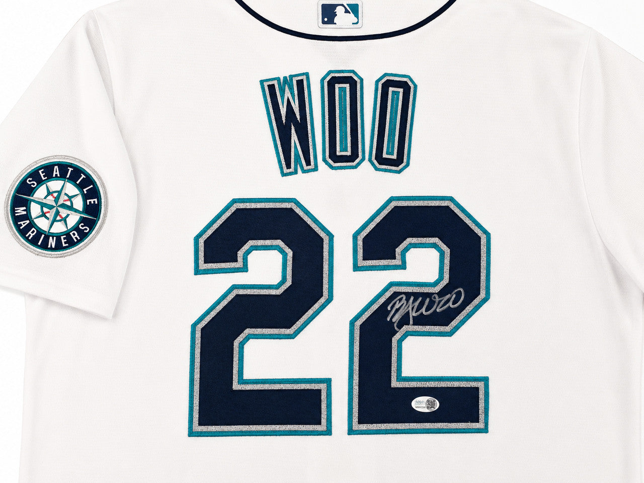 Seattle Mariners Bryan Woo Autographed White Nike Jersey Size XL JSA Witness Stock #265417