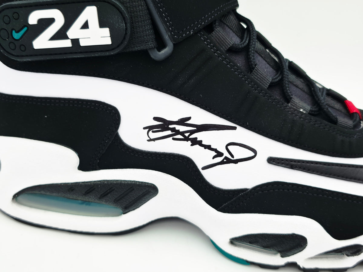 Ken Griffey Jr. Autographed White & Black Nike Air Griffey Max 1 Shoes Seattle Mariners Size 11.5 Beckett BAS Witness Stock #267479