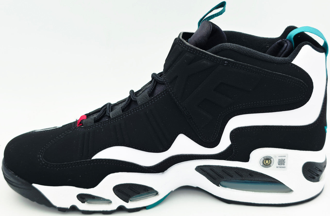 Ken Griffey Jr. Autographed White & Black Nike Air Griffey Max 1 Shoes Seattle Mariners Size 11.5 Beckett BAS Witness Stock #267479