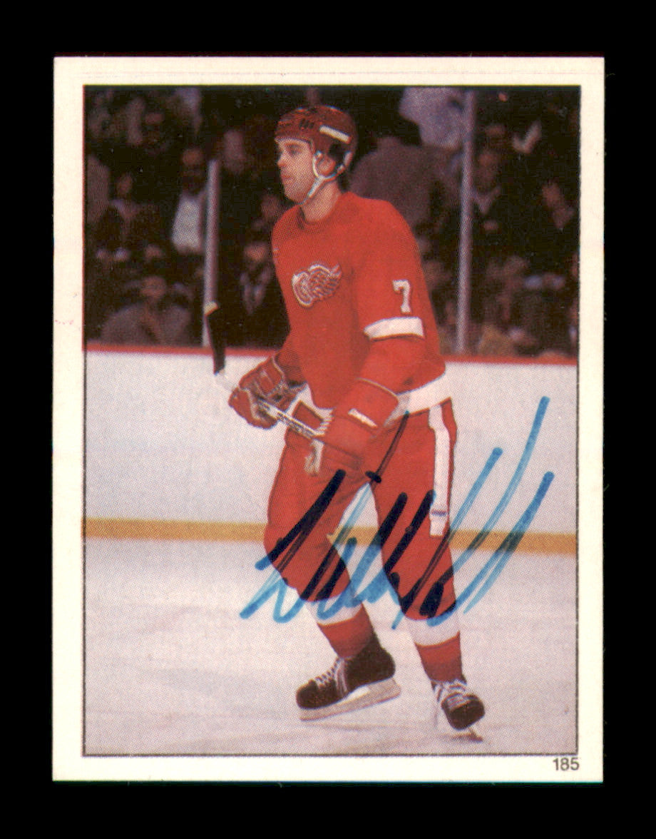 Willie Huber Autographed 1982-83 Topps Stickers Card #185 Detroit Red Wings SKU #251457