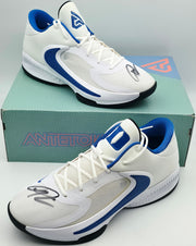 Giannis Antetokounmpo Autographed 2022 Player Exclusive (PE) Promo Kentucky Nike Zoom Freak 4 NCAA Shoes Size 16 (With Box) Beckett BAS Witness #3W395063 & #3W395064