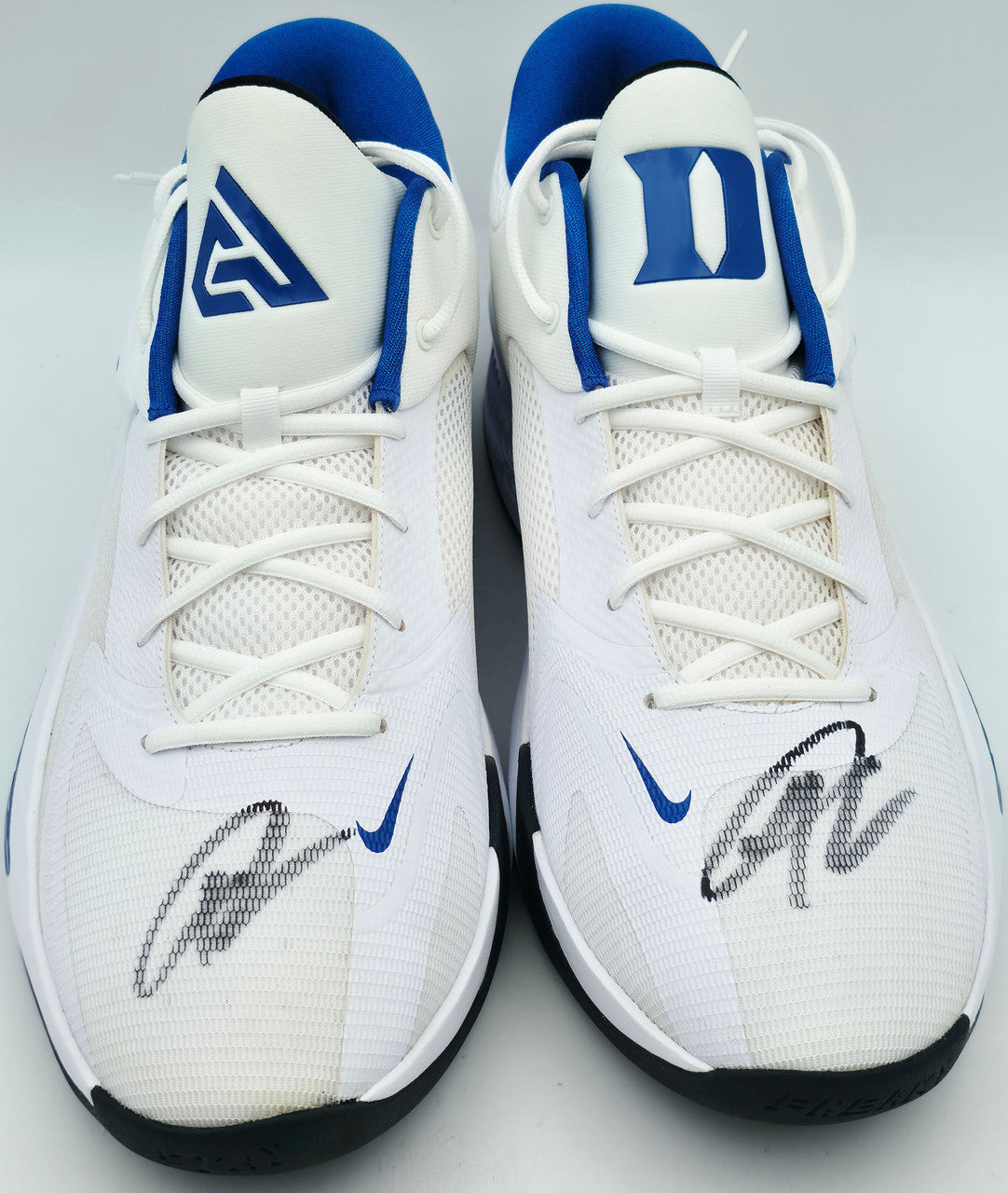 Giannis Antetokounmpo Autographed 2022 Player Exclusive (PE) Promo Kentucky Nike Zoom Freak 4 NCAA Shoes Size 16 (With Box) Beckett BAS Witness #3W395063 & #3W395064