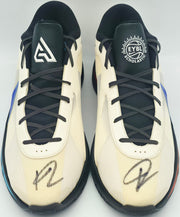 Giannis Antetokounmpo Autographed 2023 Player Exclusive (PE) Promo Nike Immortality 3 Shoes Bucks Size 17 (No Box) Beckett BAS Witness #3W395057