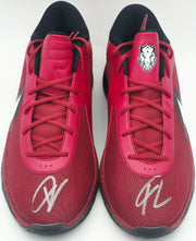 Giannis Antetokounmpo Autographed 2021 Player Exclusive (PE) Promo Zoom Freak 2 Shoes Bucks Size 17 Beckett BAS Witness Stock #252593