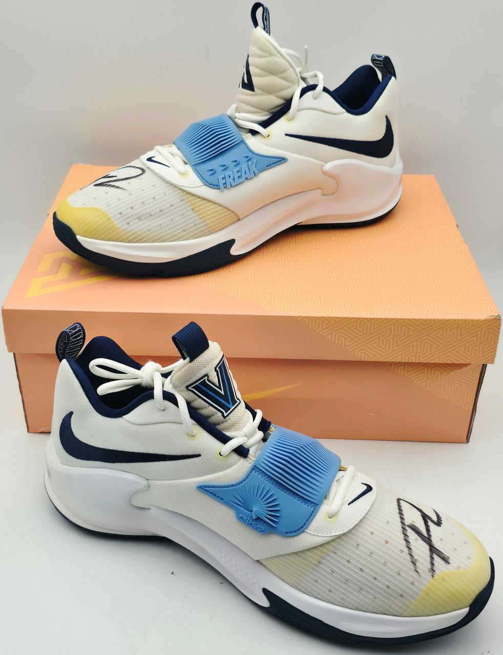 Giannis Antetokounmpo Autographed 2021 Player Exclusive (PE) Promo Kentucky White Nike Zoom Freak 3 NCAA Shoes Size 16 (With Box) Beckett BAS Witness #3W396849 & #3W396850