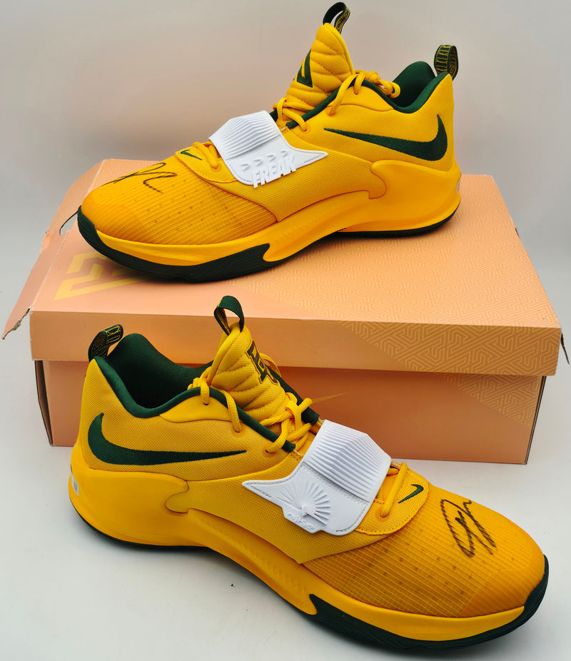 Giannis Antetokounmpo Autographed 2021 Player Exclusive (PE) Promo Baylor White Nike Zoom Freak 3 NCAA Shoes Size 16 (No Box) Beckett BAS Witness #3W396929 & #3W396930