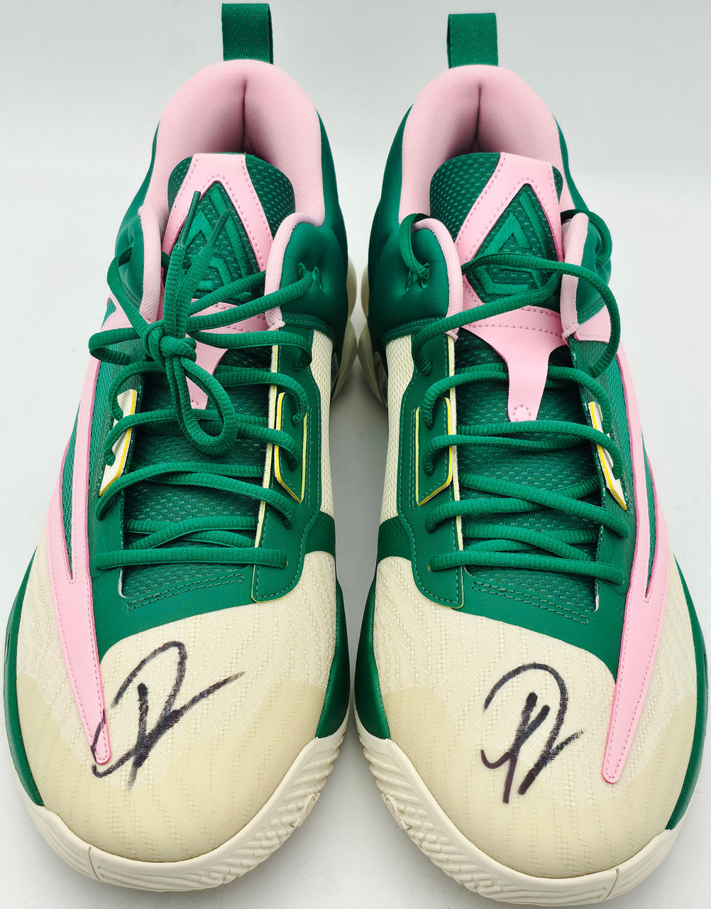Giannis Antetokounmpo Autographed 2022 Player Exclusive (PE) Promo Michigan State White Nike Zoom Freak 4 NCAA Shoes Size 16 (With Box) Beckett BAS Witness #3W396969 & #3W396970