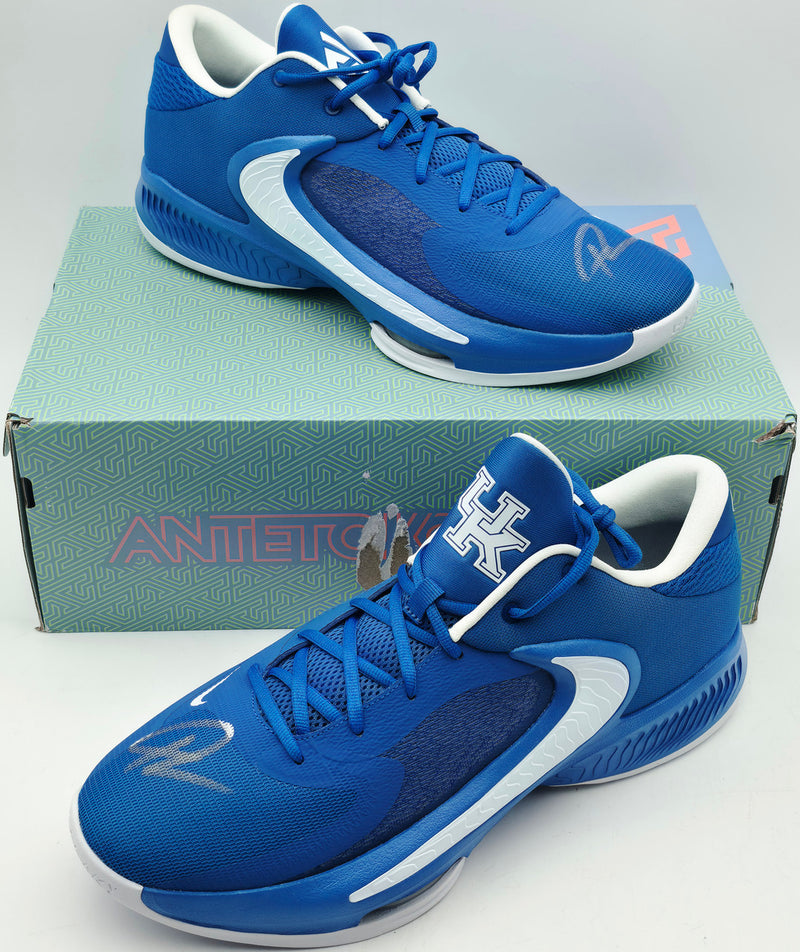 Giannis Antetokounmpo Autographed Nike Immortality 3 Shoes Bucks Size 17 (No Box) Beckett BAS Witness #3W395049 & #3W395050