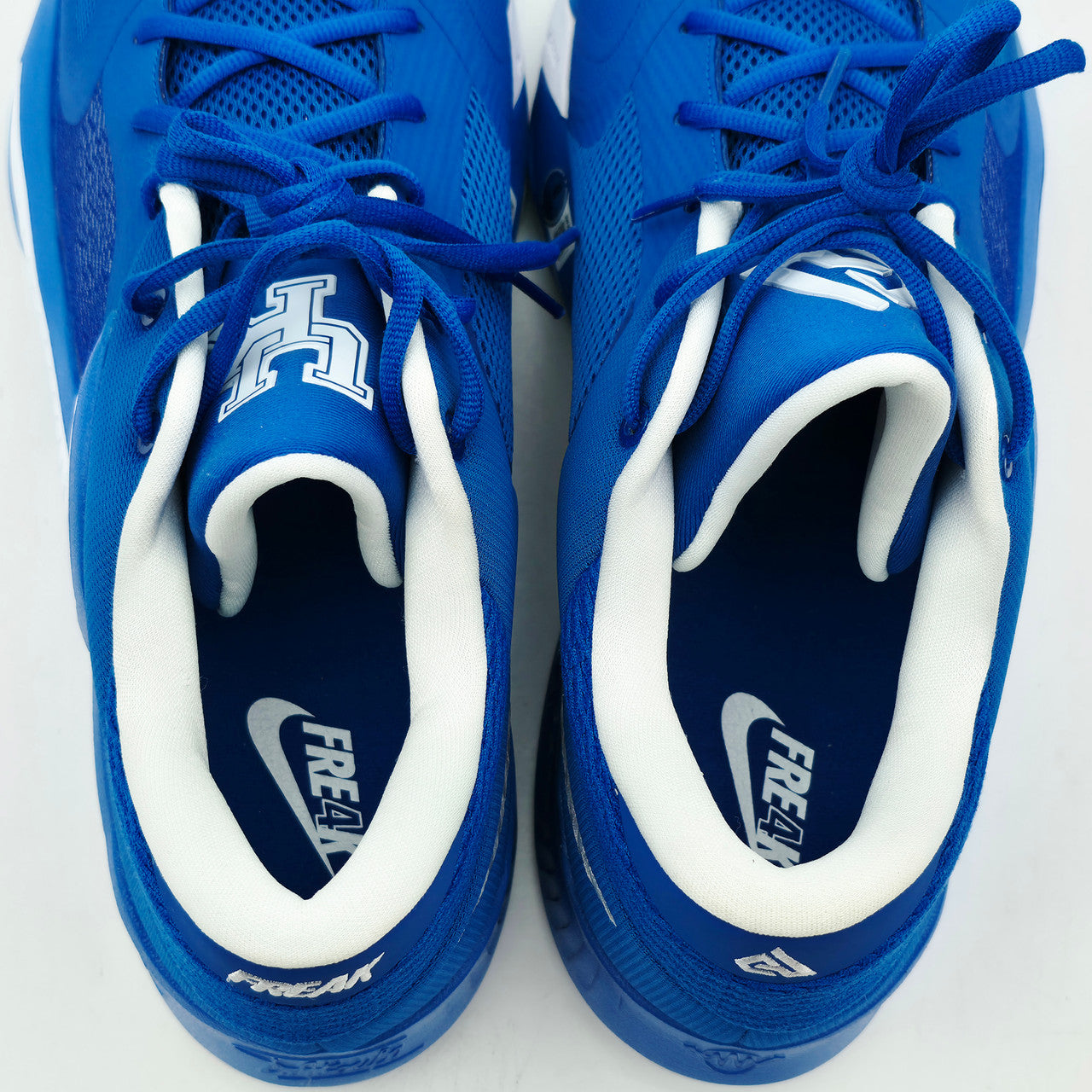 Giannis Antetokounmpo Autographed Nike Immortality 3 Shoes Bucks Size 17 (No Box) Beckett BAS Witness #3W395049 & #3W395050