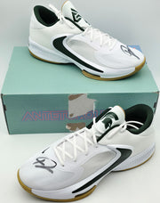 Giannis Antetokounmpo Autographed Teal Nike Immortality 3 Shoes Bucks Size 17 (No Box) Beckett BAS Witness #3W396412 & #3W396413