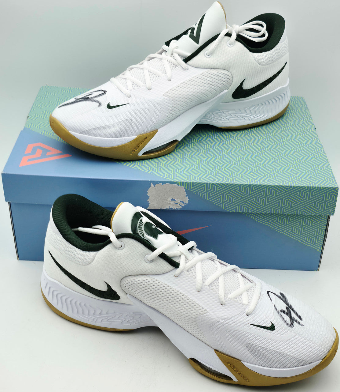 Giannis Antetokounmpo Autographed Teal Nike Immortality 3 Shoes Bucks Size 17 (No Box) Beckett BAS Witness #3W396412 & #3W396413