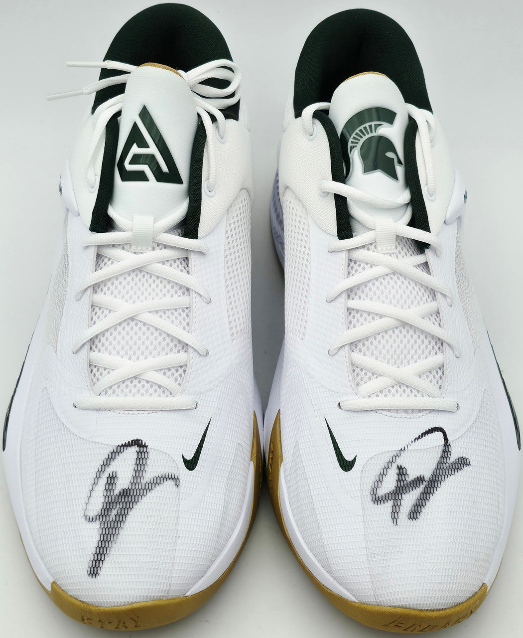 Giannis Antetokounmpo Autographed Teal Nike Immortality 3 Shoes Bucks Size 17 (No Box) Beckett BAS Witness #3W396412 & #3W396413