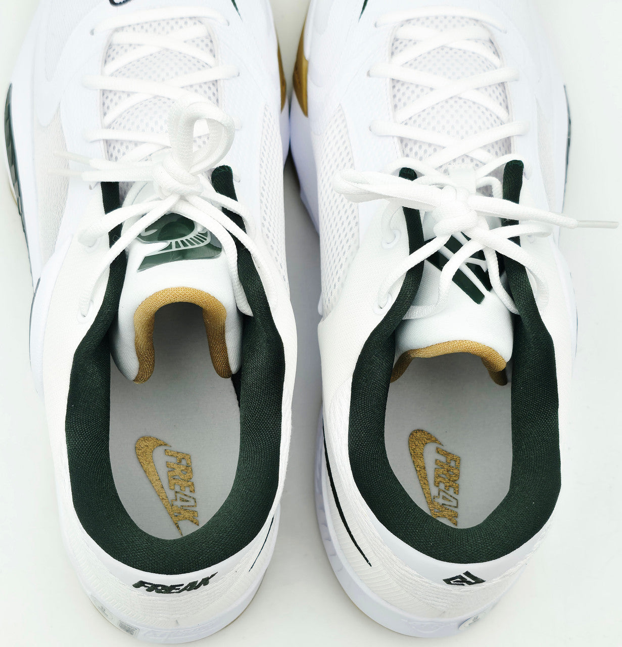 Giannis Antetokounmpo Autographed Teal Nike Immortality 3 Shoes Bucks Size 17 (No Box) Beckett BAS Witness #3W396412 & #3W396413