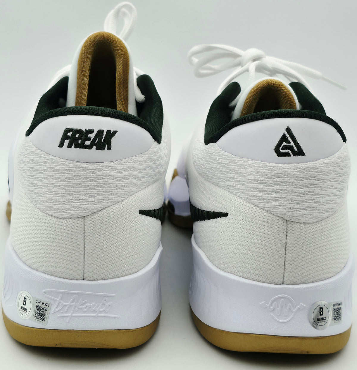 Giannis Antetokounmpo Autographed Teal Nike Immortality 3 Shoes Bucks Size 17 (No Box) Beckett BAS Witness #3W396412 & #3W396413