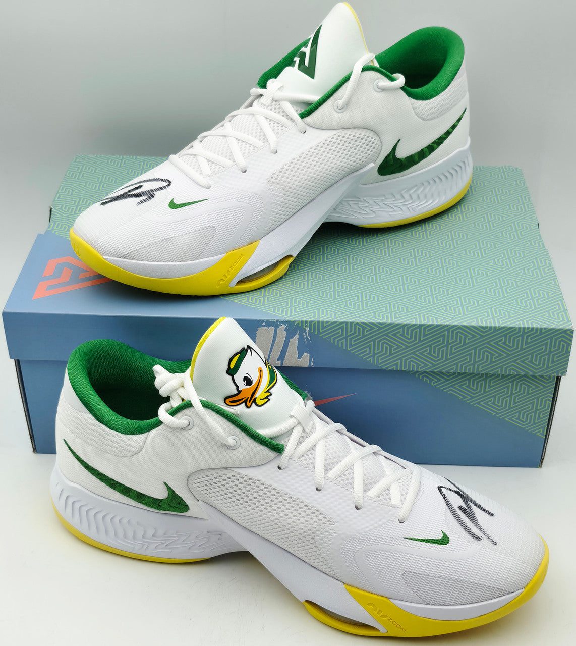 Giannis Antetokounmpo Autographed Blue Nike Zoom Freak 4 Shoes Bucks Size 17 (With Box) Beckett BAS Witness #3W396716 & #3W396717