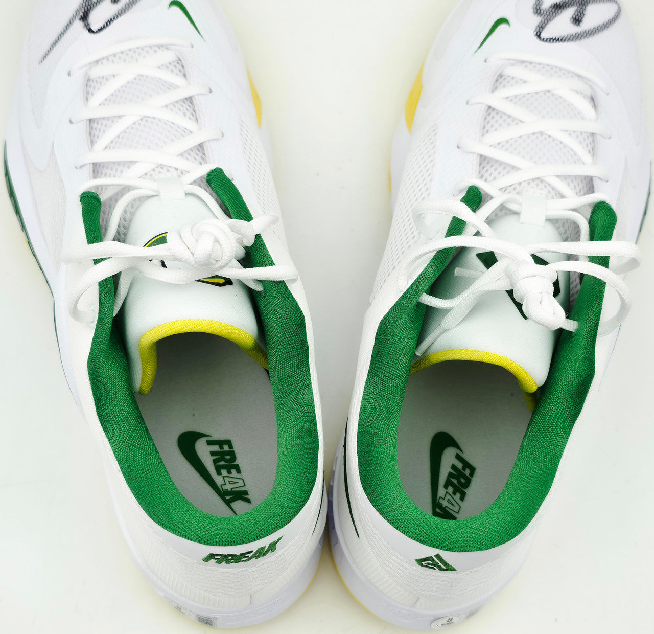 Giannis Antetokounmpo Autographed Blue Nike Zoom Freak 4 Shoes Bucks Size 17 (With Box) Beckett BAS Witness #3W396716 & #3W396717