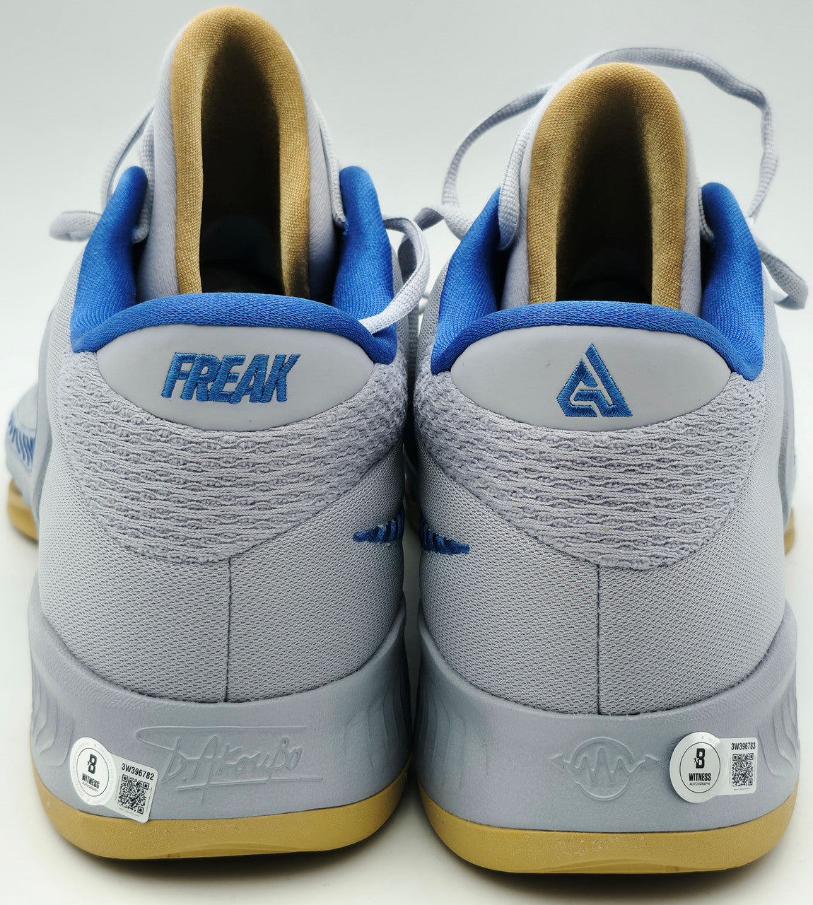 Giannis Antetokounmpo Autographed Nike Zoom Freak 2 Shoes Bucks Size 17 (No Box) Beckett BAS Witness #3W395059 & #3W395060
