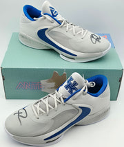 Giannis Antetokounmpo Autographed Nike Zoom Freak 3 Shoes Bucks Size 17 (No Box) Beckett BAS Witness #3W396895 & #3W396896