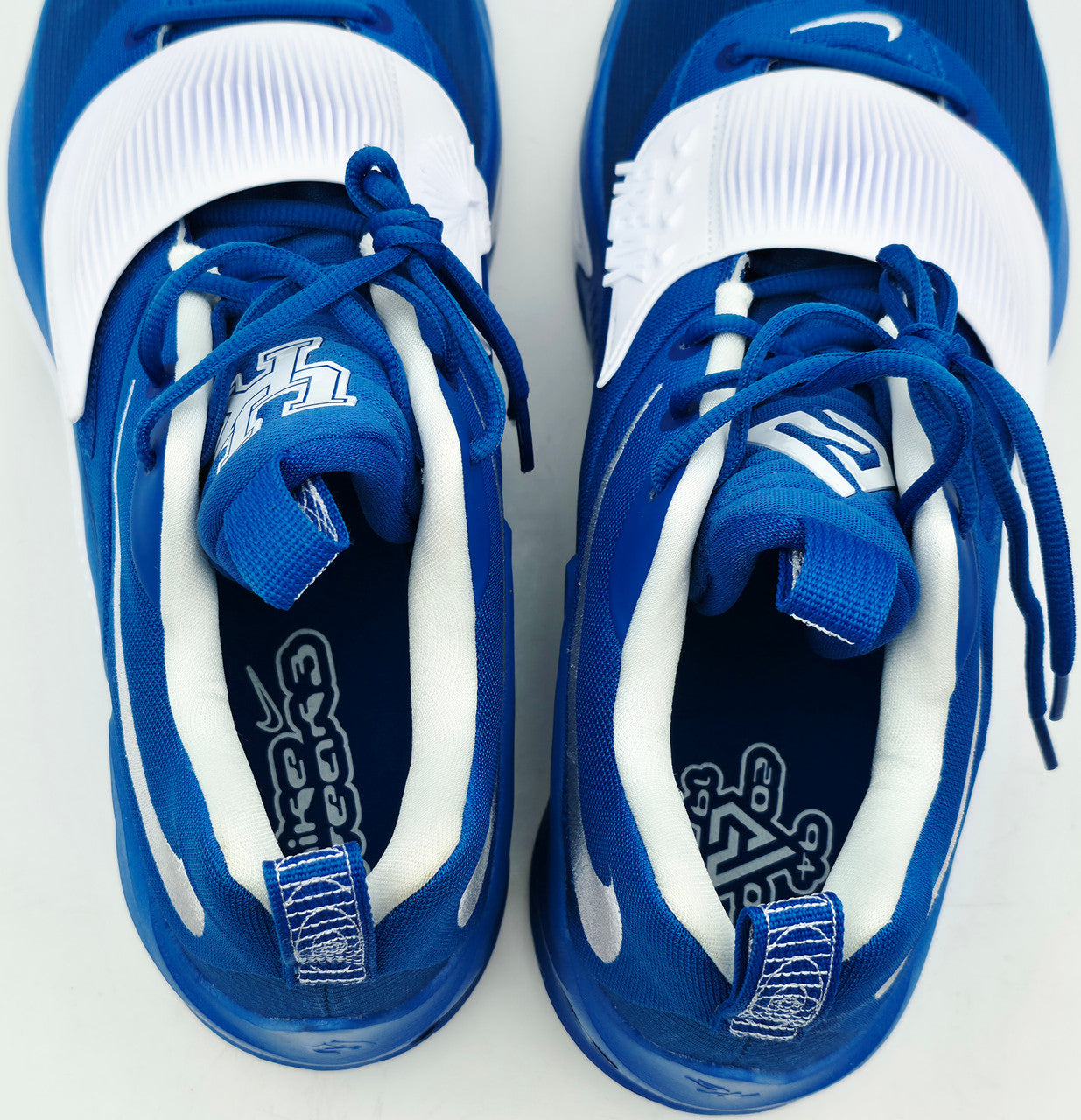 Giannis Antetokounmpo Autographed 2022 Player Exclusive (PE) Promo Villanova Navy Blue Nike Zoom Freak 4 NCAA Shoes Size 16 (With Box) Beckett BAS Witness #3W396289 & #3W396290