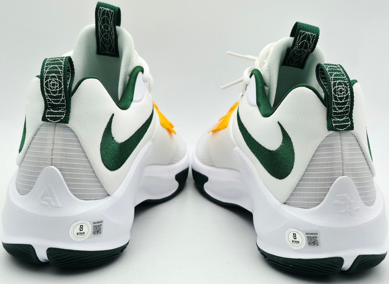 Giannis Antetokounmpo Autographed 2022 Player Exclusive (PE) Promo Oregon White Nike Zoom Freak 4 NCAA Shoes Size 16 (With Box) Beckett BAS Witness #3W396811 & #3W396812