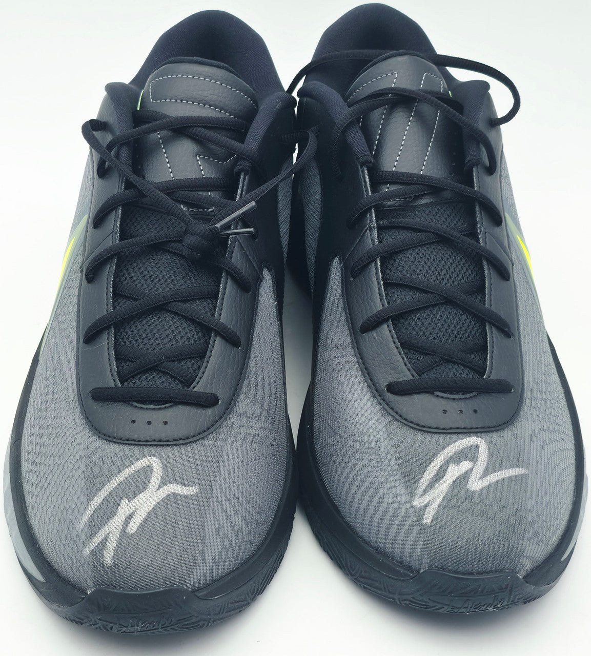 Giannis Antetokounmpo Autographed 2024 Player Exclusive (PE) Promo Duke Blue Devils Royal Nike Zoom Freak 6 NCAA Shoes Size 17 (No Box) Beckett BAS Witness #3W396472 & #3W396473