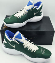Giannis Antetokounmpo Autographed Black Nike Zoom Freak 2 Shoes Bucks Size 16 (No Box) Beckett BAS Witness #3W396329 & #3W396330