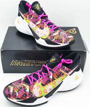 Giannis Antetokounmpo Autographed Crimson Nike Zoom Freak 5 Shoes Bucks Size 17 (With Box) Beckett BAS Witness #3W396420 & #3W396421