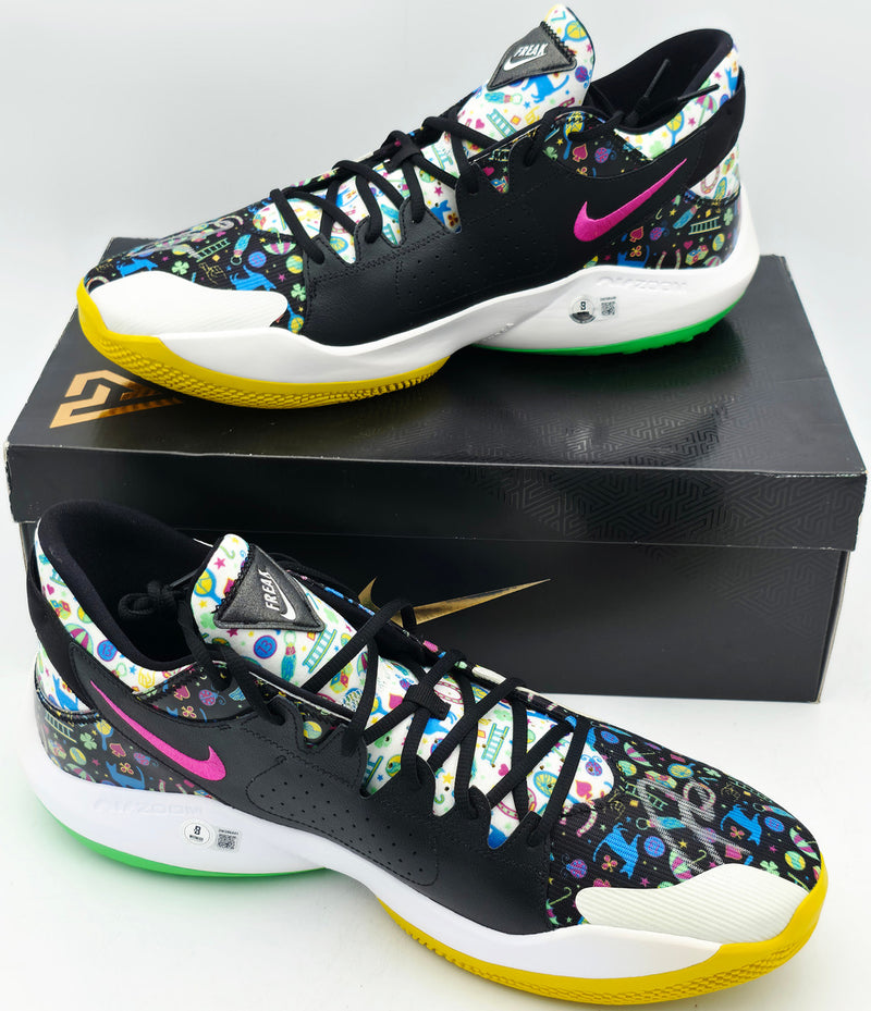 Giannis Antetokounmpo Autographed White Nike Zoom Freak 5 Shoes Bucks Size 17 (With Box) Beckett BAS Witness #3W396331 & #3W396332