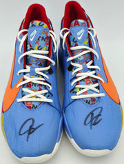 Giannis Antetokounmpo Autographed Blue Nike Zoom Freak 3 Shoes Bucks Size 16 (No Box) Beckett BAS Witness #3W395131 & #3W395132
