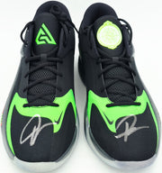 Giannis Antetokounmpo Autographed 2024 Player Exclusive (PE) Promo Black Nike Zoom Freak 6 Shoes Bucks Size 17 Beckett BAS Witness Stock #252733