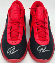 Giannis Antetokounmpo Autographed 2019 Player Exclusive (PE) Promo White Nike Zoom Freak 1 Shoes Bucks Size 17 Beckett BAS Witness Stock #252757