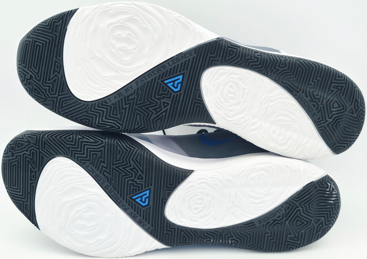 Giannis Antetokounmpo Autographed 2019 Player Exclusive (PE) Promo White Nike Zoom Freak 1 MSCO Shoes Bucks Size 17 Beckett BAS Witness Stock #252759