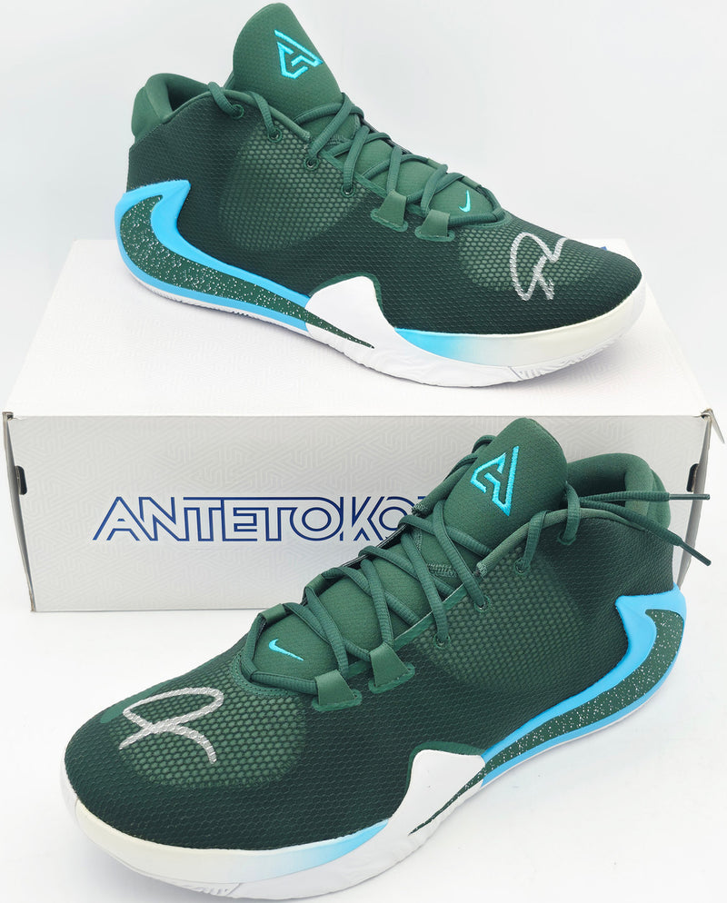 Giannis Antetokounmpo Autographed 2021 Player Exclusive (PE) Promo Black Nike Zoom Freak 3 Shoes Bucks Size 17 Beckett BAS Witness Stock #252760