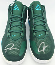 Giannis Antetokounmpo Autographed 2021 Player Exclusive (PE) Promo Black Nike Zoom Freak 3 Shoes Bucks Size 17 Beckett BAS Witness Stock #252760