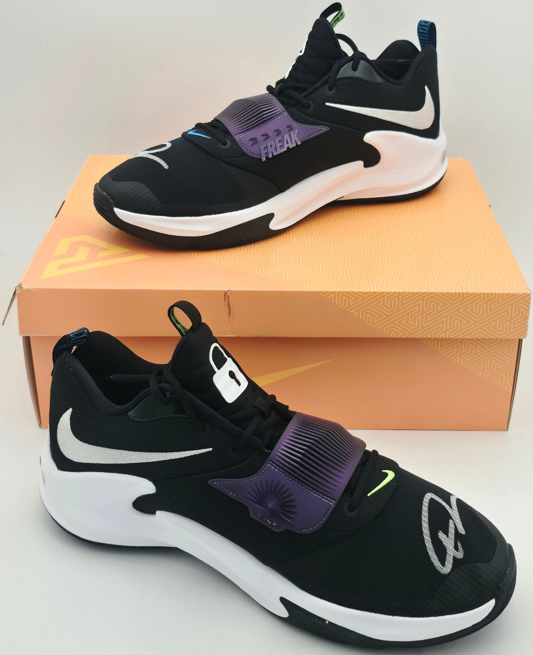 Giannis Antetokounmpo Autographed 2021 Player Exclusive (PE) Promo Black Nike Zoom Freak 3 NRG Shoes Bucks Size 17 Beckett BAS Witness Stock #252761