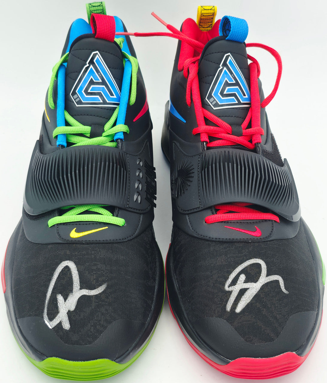Giannis Antetokounmpo Autographed Black Nike Zoom Freak 4 Shoes Bucks Size 16 (No Box) Beckett BAS Witness Stock #252766