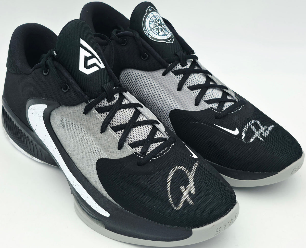 Giannis Antetokounmpo Autographed 2021 Player Exclusive (PE) Promo Baylor Gold Nike Zoom Freak 3 NCAA Shoes Size 17 (With Box) Beckett BAS Witness #3W396622 & #3W396623
