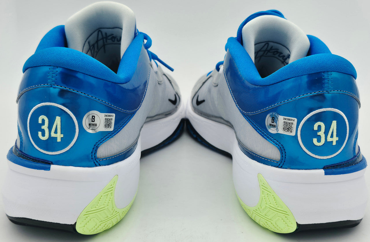 Giannis Antetokounmpo Autographed 2023 Player Exclusive (PE) Promo Blue Nike Zoom Freak 5 Shoes Bucks Size 17 Beckett BAS Witness Stock #252700