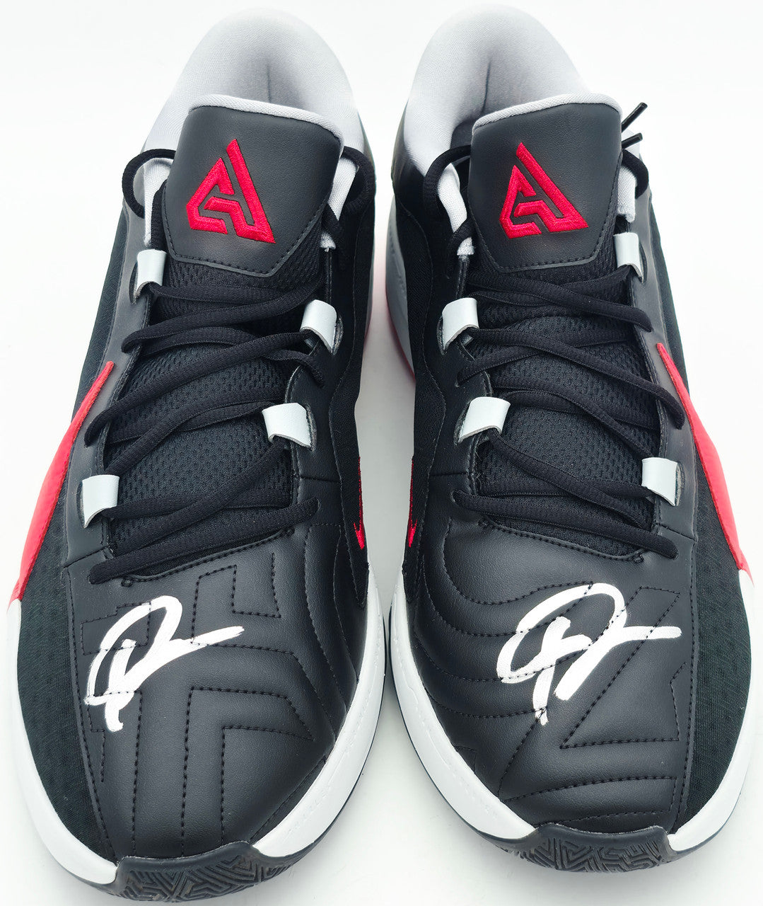 Giannis Antetokounmpo Autographed 2023 Player Exclusive (PE) Promo Yellow Nike Zoom Freak 5 Shoes Bucks Size 17 Beckett BAS Witness Stock #252709